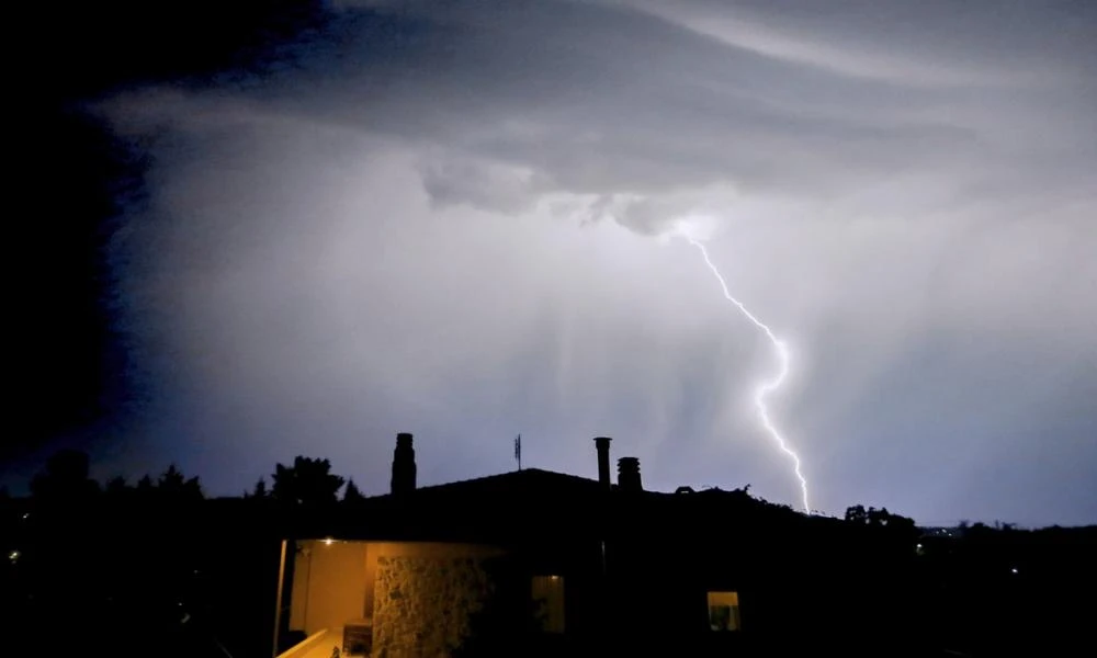 Επικαιροποιήθηκε το Έκτακτο Δελτίο της ΕΜΥ - «Έρχονται» ισχυρές βροχές, καταιγίδες και χαλαζοπτώσεις τις επόμενες ώρες